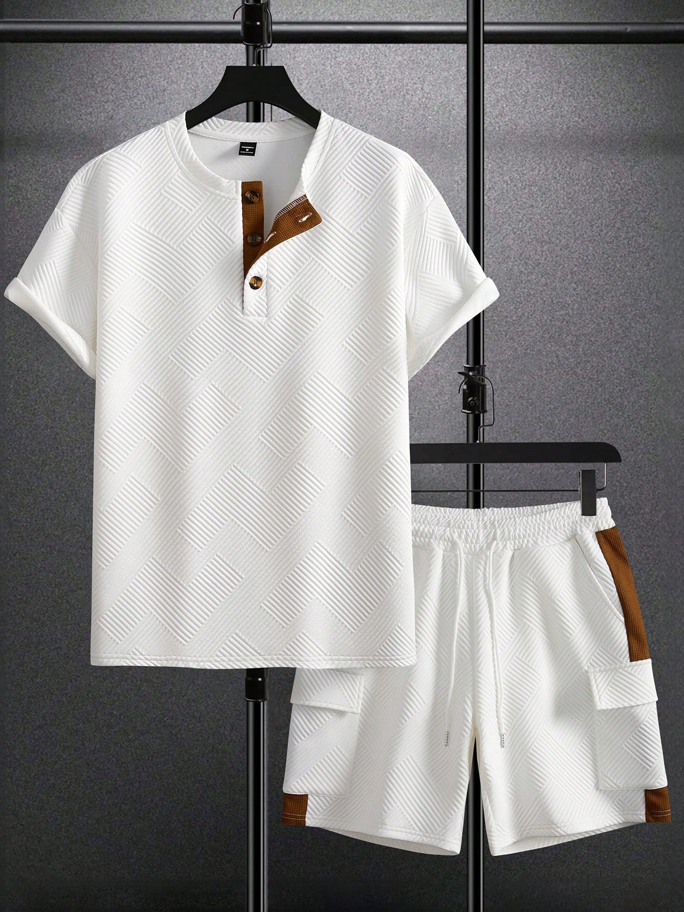 Ensemble homme col contrasté – T-shirt texturé & short cargo léger